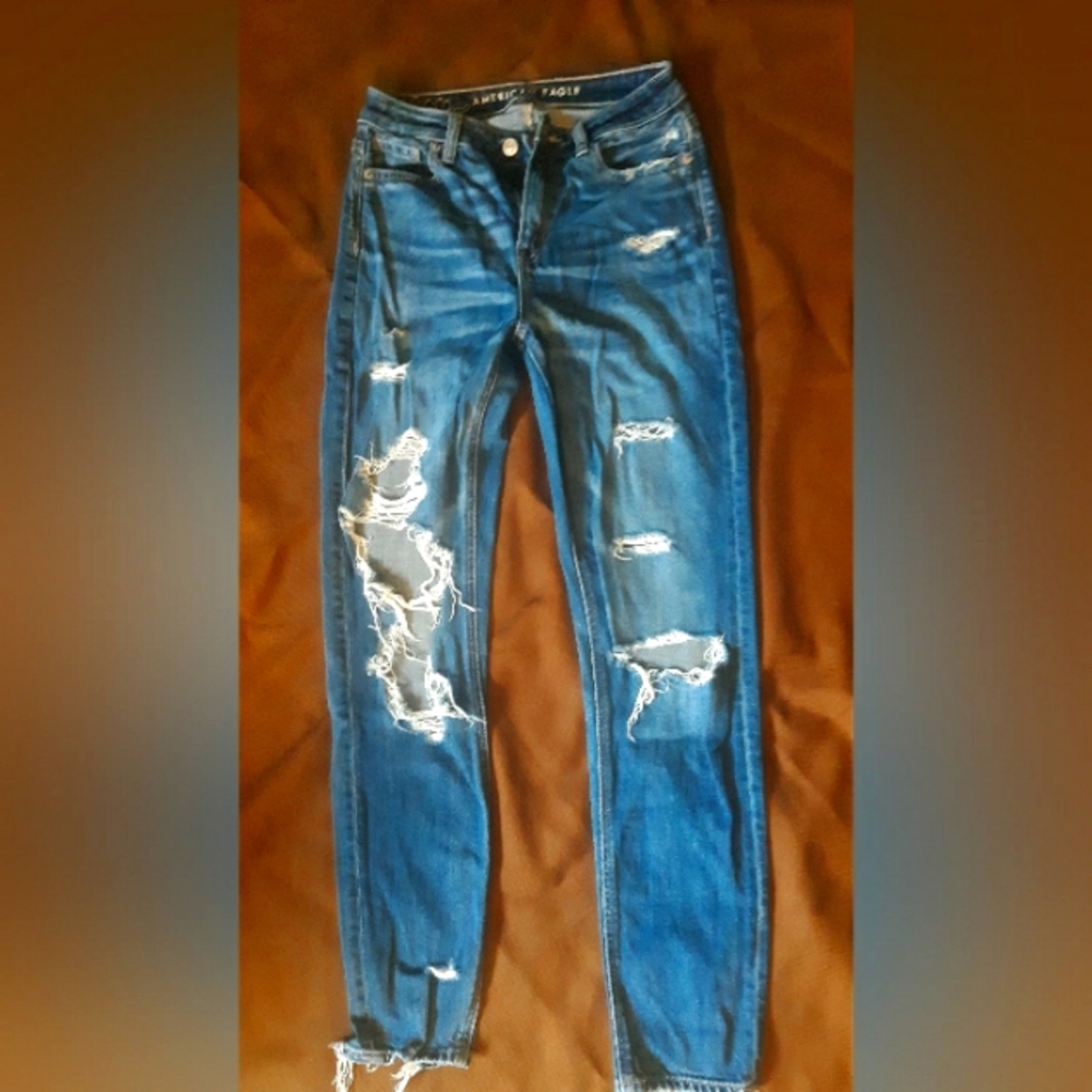 American Eagle Ripped Mom Jeans